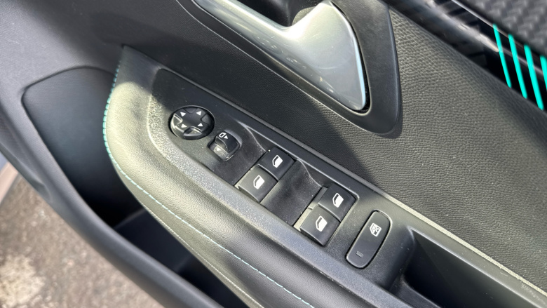 Peugeot 208 1.2 PureTech 100 Allure Premium + 5dr Petrol Hatchback